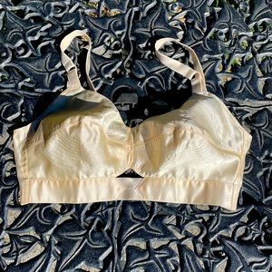 What Katie Did Vintage Peach Satin Harlow Bullet Bra Vintage Burlesque 32DD